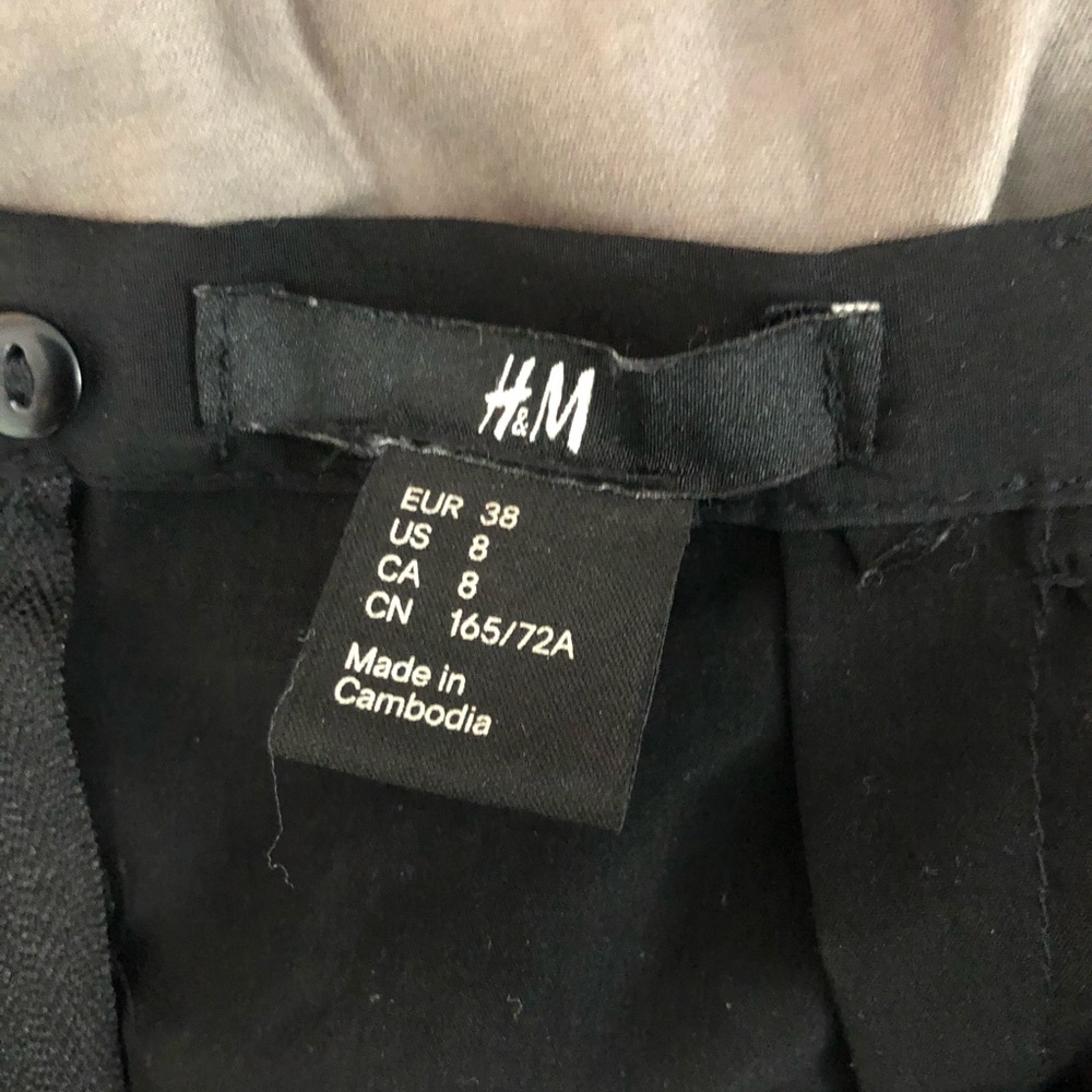 H&M Mini Skirt with Pockets - Picture 5 of 7